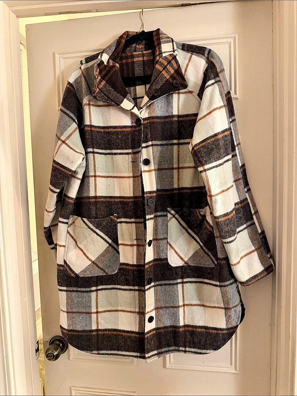 Reversible Plaid Heavy Knit Shirt Jacket in Brown & Gray Like New